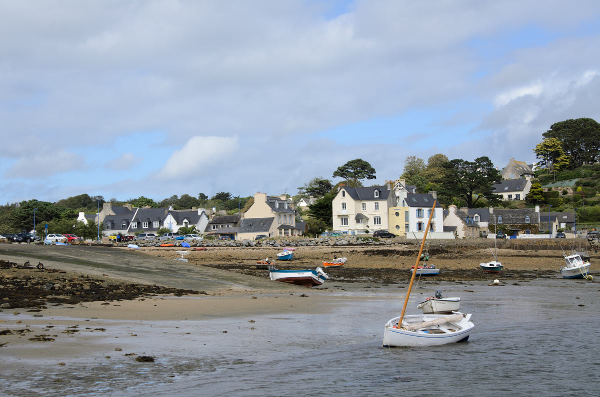 Le port de Térénez à marée basse